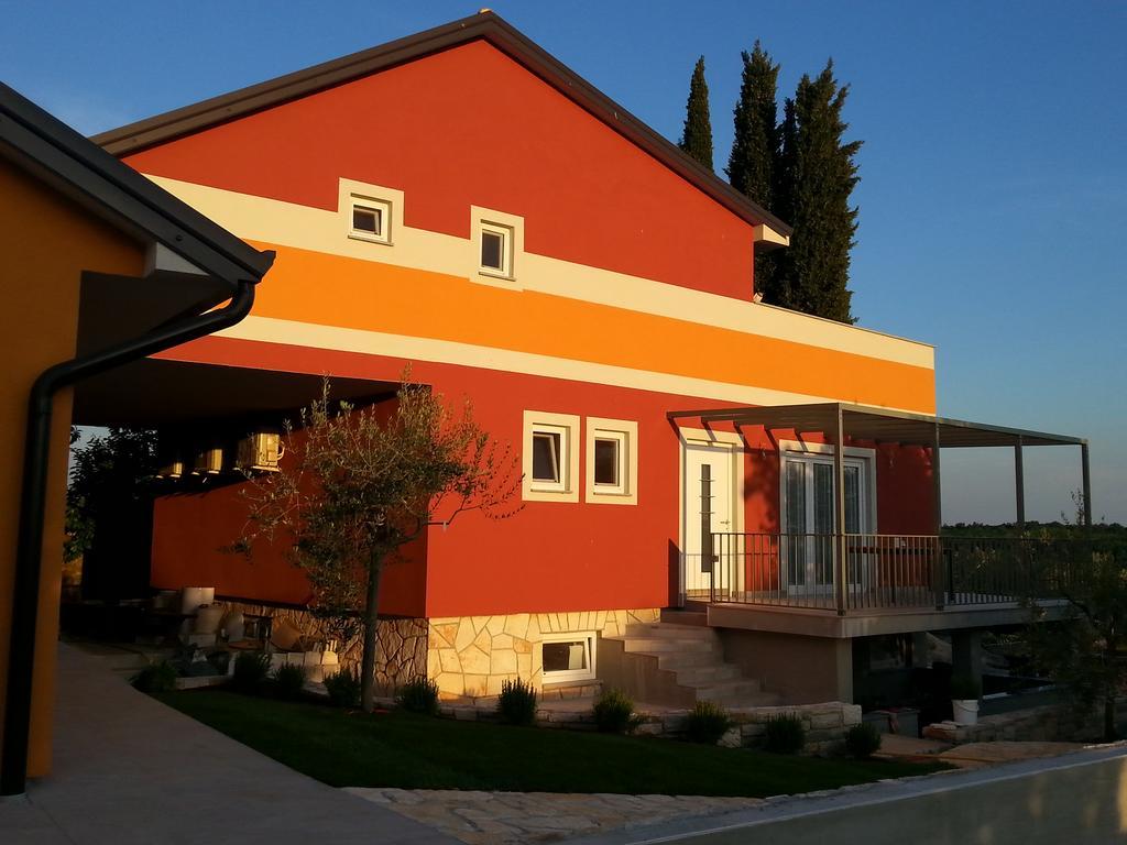 Summer Delight Apartments Савудрія Екстер'єр фото