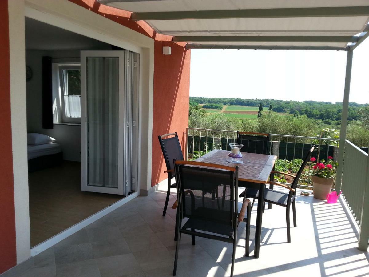 Summer Delight Apartments Савудрія Екстер'єр фото